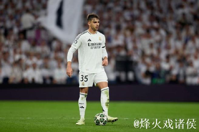 劳尔-阿森西奥发帖追思祖父:希望你一直在我身边 劳尔-阿森西奥发帖追思祖父:希望你一直在我身边